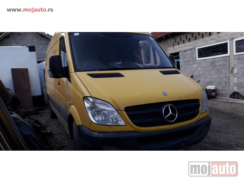 Glavna slika -  Mercedes Sprinter 315 CDI u delovima - MojAuto