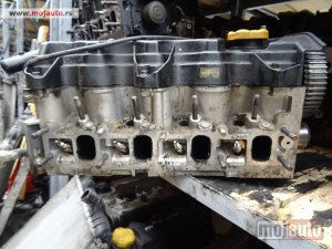 polovni delovi  Fiat Punto 1 1.1 glava motora