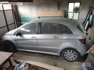 polovni Automobil Mercedes B 180  