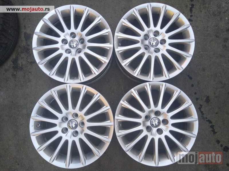 Glavna slika -  Alu felne Alfa Romeo 5x98 R16  6.5j  Originalni delovi  Moguca ugradnja delova  Alfa Romeo 147-156-166-159-GT-MiTo-Giulietta Fiat bravo 2 - croma -grande punto -multipla 2 -punto 3 -stilo-idea Freemont Panda 3 Lancia ypsilon-delta-musa-lybra  Ukoliko - MojAuto