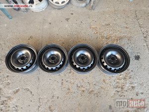 Glavna slika -  Celicne Felne 15Coli 4x100 Fiat Grande Punto kao nove Odlicn - MojAuto