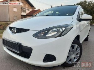 Glavna slika - Mazda 3 1.3 b,KLIMA,ODLICNA  - MojAuto