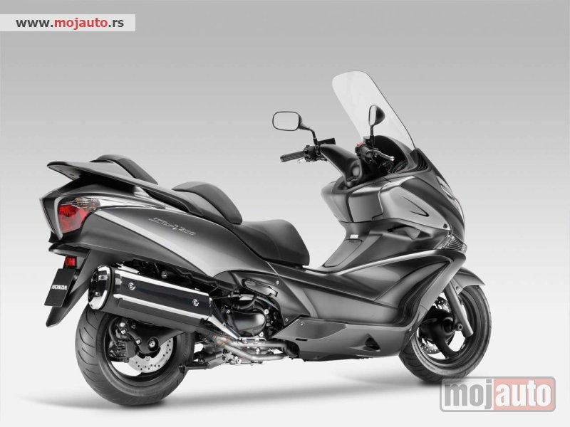 Glavna slika - Honda Silver Wing 400 U DELOVIMA - MojAuto