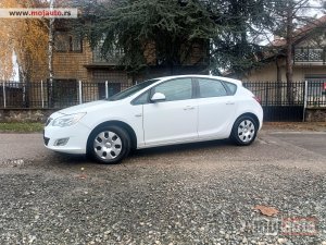 Glavna slika - Opel Astra J  - MojAuto