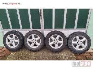 Glavna slika -  Nissan alu felne  5x114,3 sa gumama MS Wintera 215 65 16 - MojAuto