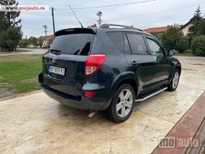 Glavna slika - Toyota RAV4   - MojAuto