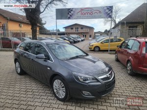 polovni Automobil Opel Astra J Sports tourer  