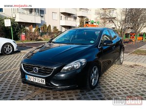 Glavna slika - Volvo V40 D2 MOMENTUM  - MojAuto