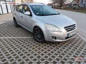 Glavna slika - Kia Ceed TEK REGISTROVAN!   - MojAuto