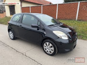 Glavna slika - Toyota Yaris 1,0b Perfektan stanje auta  - MojAuto