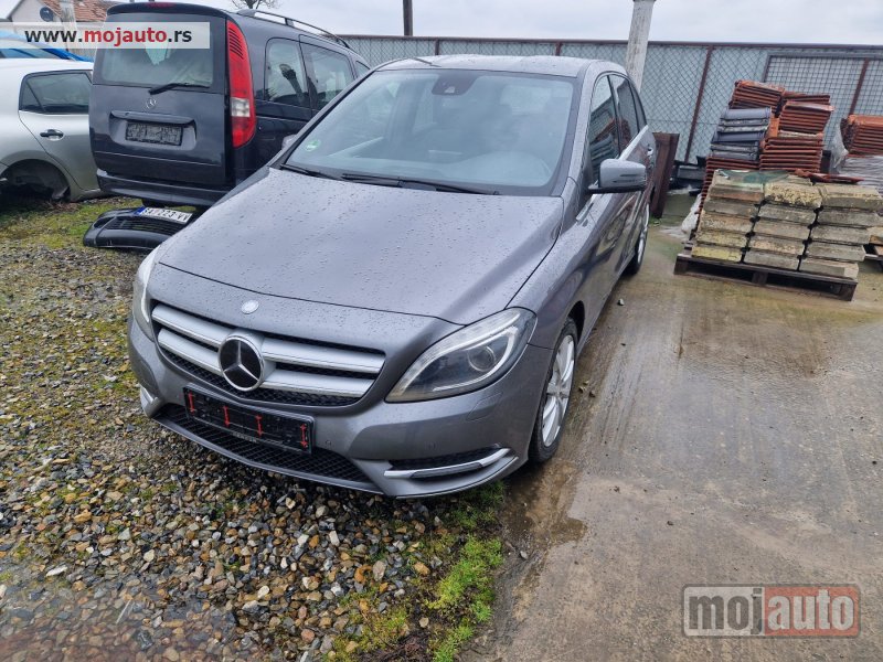 Glavna slika -  Svi delovi Mercedes B w246 2012 do 2018 - MojAuto